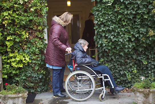 Langer thuis wonen met behulp van ondersteuning van Saar aan Huis